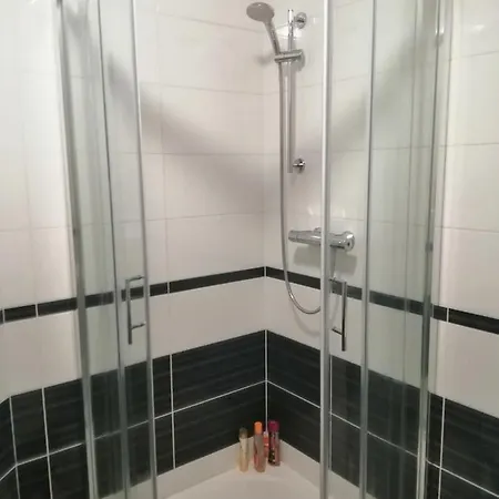 아파트 Apartman Nikol